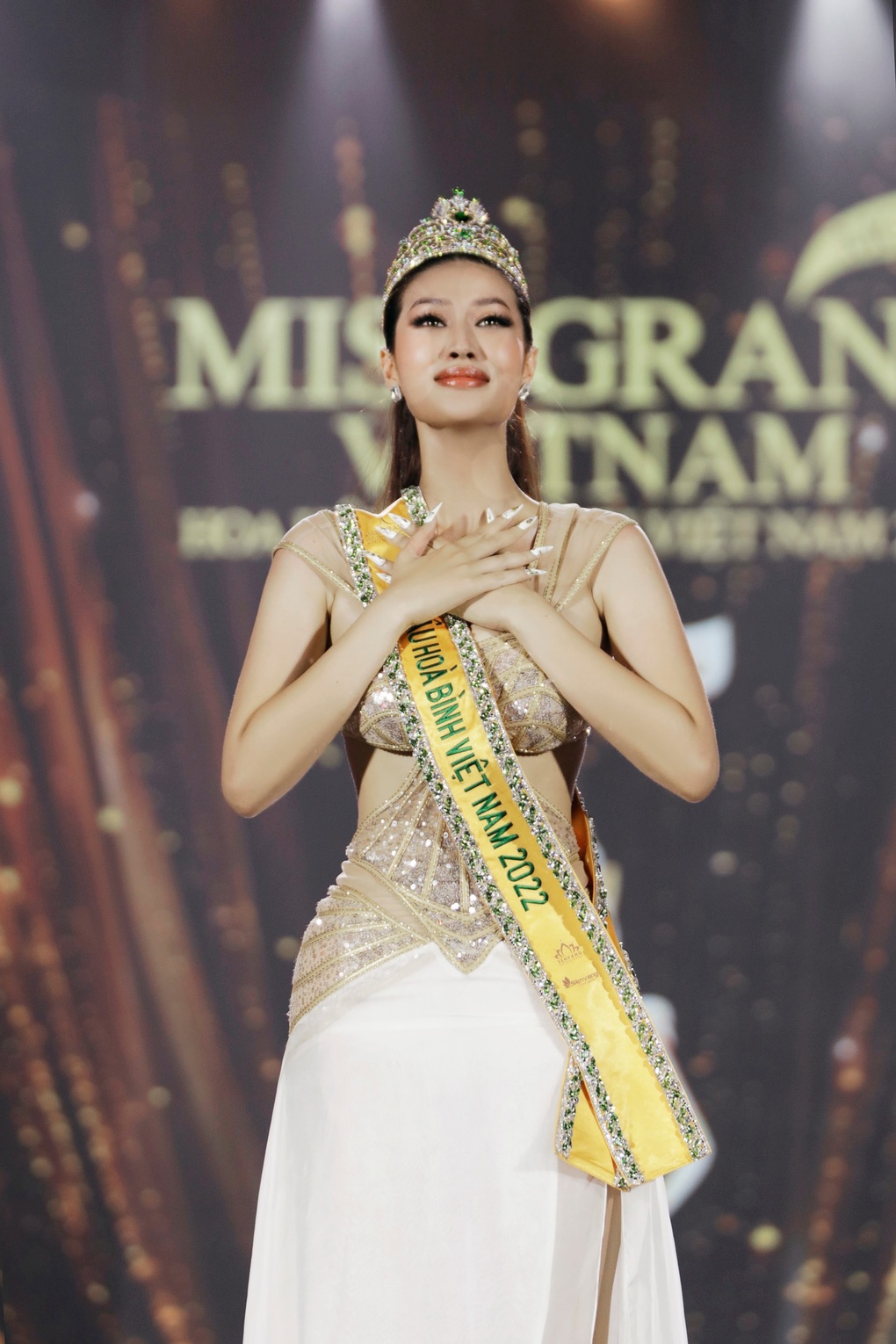 Hoa hậu Thiên Ân tuổi 24: Nhan sắc thăng hạng, tin đồn hẹn hò Kỳ Duyên - 8 Hoa hậu Thiên Ân tuổi 24: Nhan sắc thăng hạng, tin đồn hẹn hò Kỳ Duyên - 8