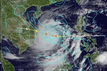 "Nếu giữ cấp 12 khi vào đất liền, bão số 9 sẽ có sức tàn phá khủng khiếp"