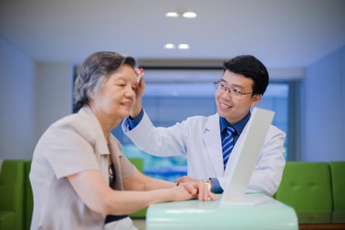 Xóa nếp nhăn mí mắt không phẫu thuật?