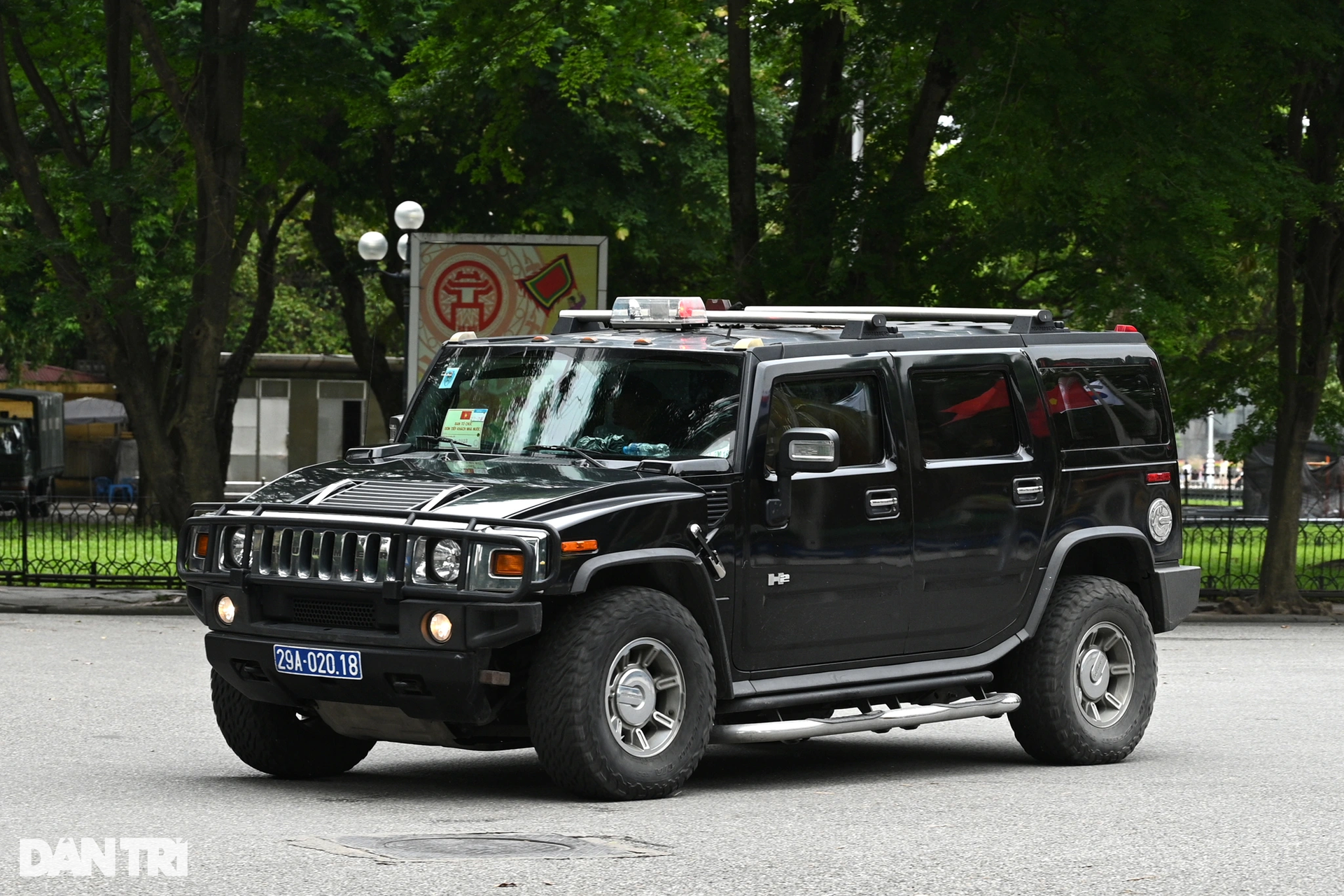 Dàn xe đặc chủng hộ tống Tổng thống Hàn Quốc trên đường phố Hà Nội - 10