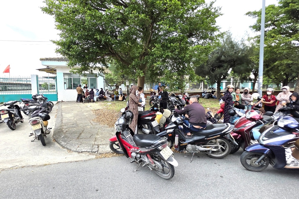 Nghỉ hưu 10 năm chật vật đi đòi lương vì doanh nghiệp nợ bảo hiểm xã hội - 3 Nghỉ hưu 10 năm chật vật đi đòi lương vì doanh nghiệp nợ bảo hiểm xã hội - 3