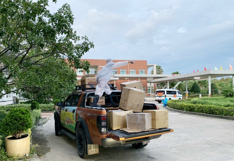Hậu phương trên tuyến đầu: Người có mệt, tinh thần không được phép mệt! - 1 Hậu phương trên tuyến đầu: Người có mệt, tinh thần không được phép mệt! - 1