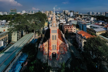 Thánh đường cổ nhất Sài Gòn trước thềm Giáng sinh