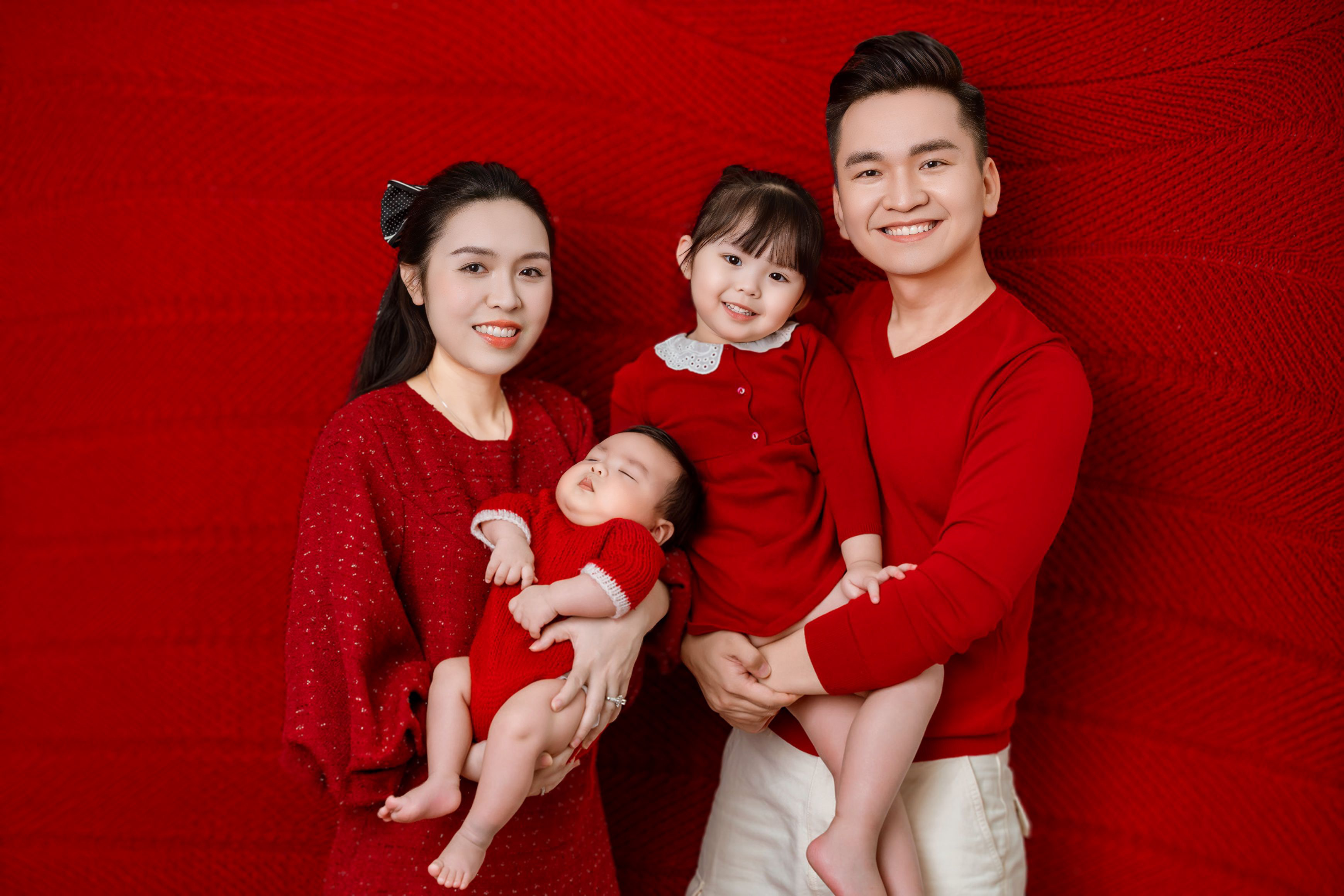 MC Hạnh Phúc khoe ảnh gia đình nhỏ du xuân - 9 MC Hạnh Phúc khoe ảnh gia đình nhỏ du xuân - 9