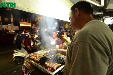 Chuyện tình ngàn cây số