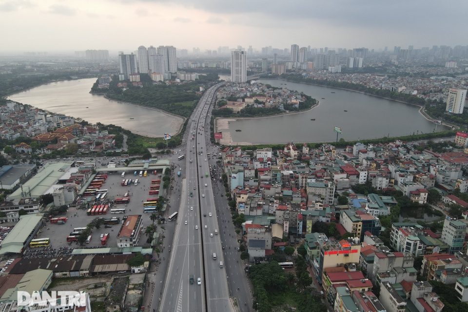 Cửa ngõ Hà Nội bất ngờ vắng vẻ, thông thoáng trong ngày cuối đợt nghỉ lễ - 1 Cửa ngõ Hà Nội bất ngờ vắng vẻ, thông thoáng trong ngày cuối đợt nghỉ lễ - 1