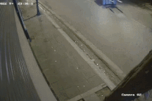 Thanh niên đi xe máy thoát chết may mắn trong vụ tai nạn như phim hành động