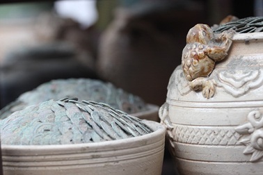 Săn “hàng độc” trong phiên chợ đồ cổ duy nhất trong năm