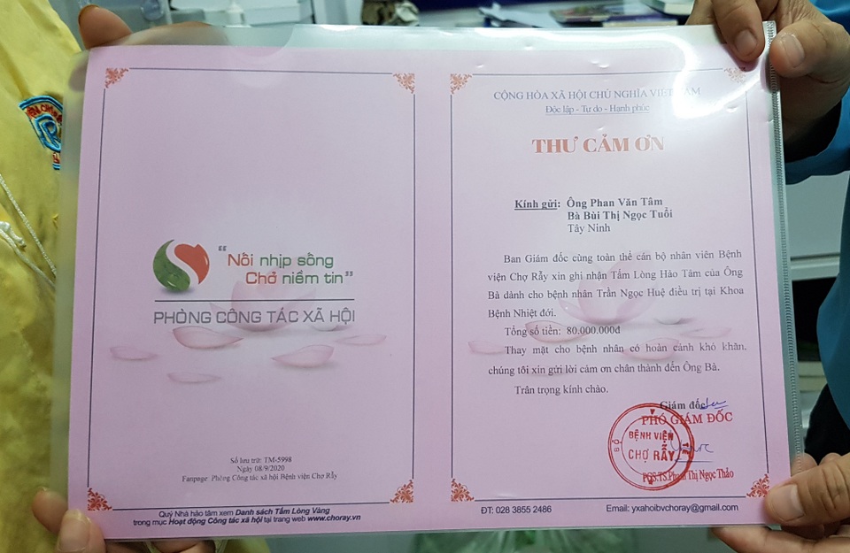 Chuyện cổ tích của người đàn ông ôm cả rắn hổ mang chúa vào viện - 3 Chuyện cổ tích của người đàn ông ôm cả rắn hổ mang chúa vào viện - 3
