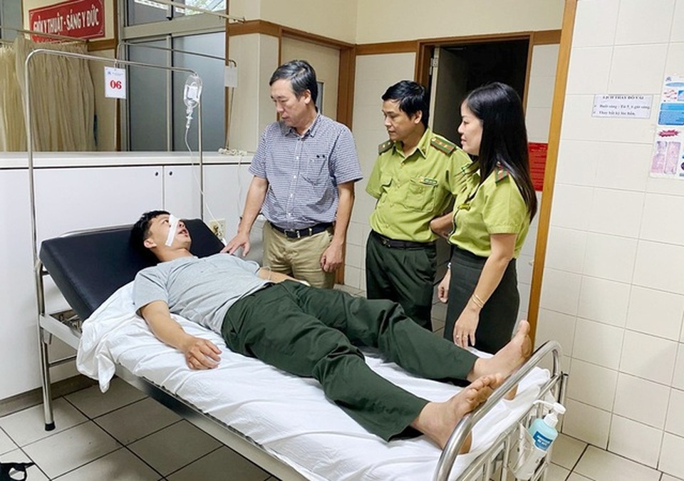 3 xe máy của cán bộ bảo vệ rừng bị thiêu rụi - 3 3 xe máy của cán bộ bảo vệ rừng bị thiêu rụi - 3