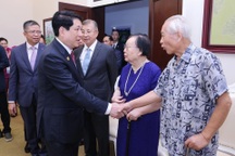 Chủ tịch nước Lương Cường tiếp gia đình các nhân sĩ hữu nghị Trung Quốc