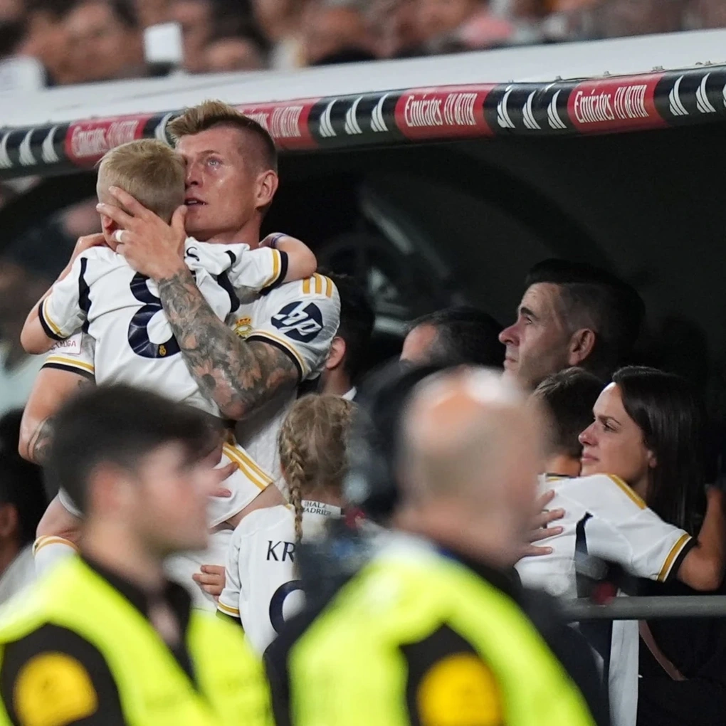 Real Madrid tri ân Toni Kroos, gây thất vọng trước cuộc đấu Dortmund - 3 Real Madrid tri ân Toni Kroos, gây thất vọng trước cuộc đấu Dortmund - 3