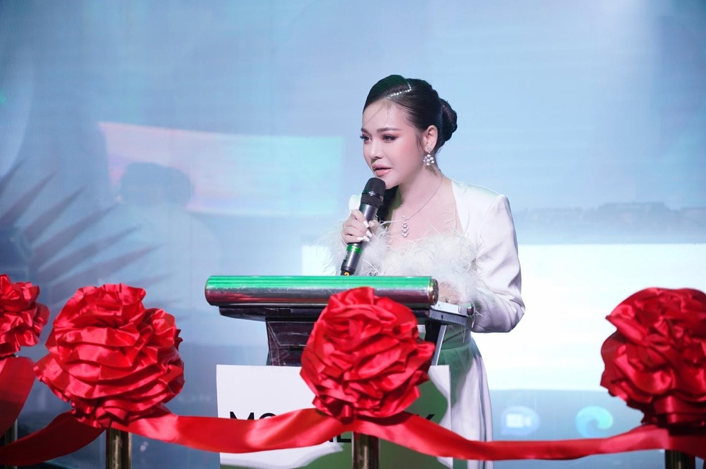 Ra mắt thương hiệu mỹ phẩm MoonLook tại Việt Nam - 2 Ra mắt thương hiệu mỹ phẩm MoonLook tại Việt Nam - 2