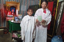 Một bạn đọc ủng hộ 50 triệu đồng giúp góa phụ nghèo cùng 3 đứa con thơ