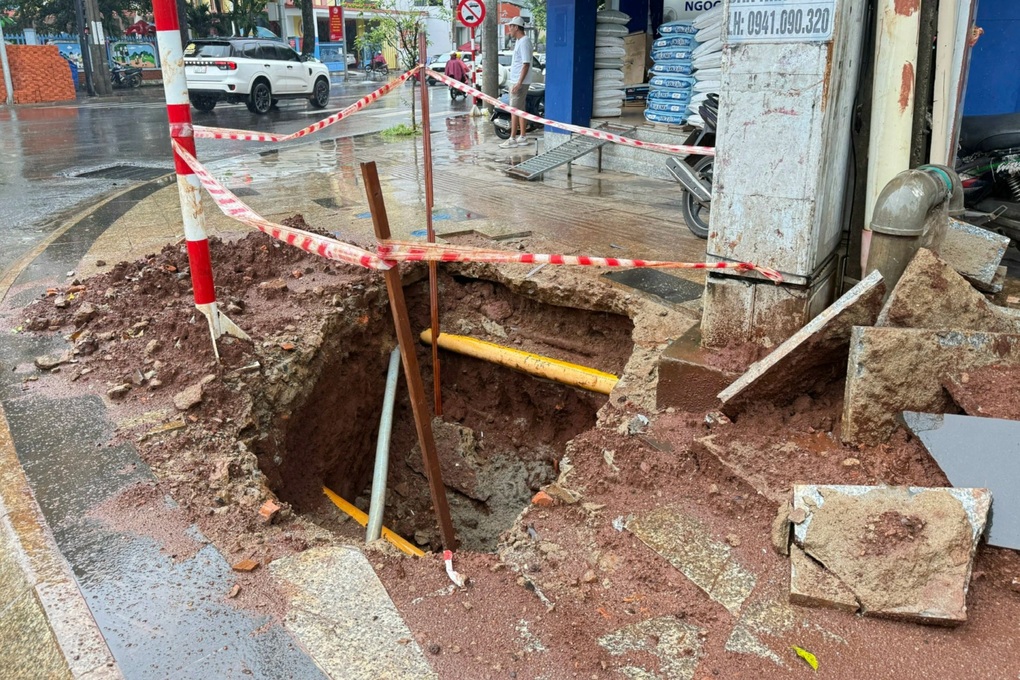 Đắk Lắk tạm dừng lát đá vỉa hè, tránh tình trạng thi công xong lại đào xới - 2 Đắk Lắk tạm dừng lát đá vỉa hè, tránh tình trạng thi công xong lại đào xới - 2