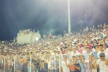 Báo Thái lại choáng với hình ảnh và số lượng khán giả tại V-League