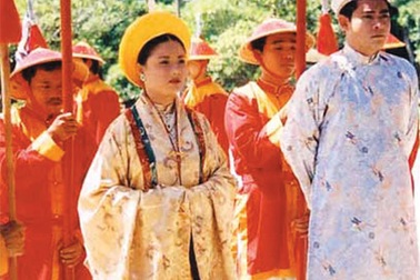 Hư cấu đến đâu cũng phải mang chất Việt  