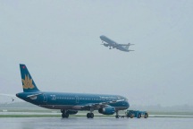 Vietnam Airlines điều chỉnh lịch bay do ảnh hưởng bão Matmo
