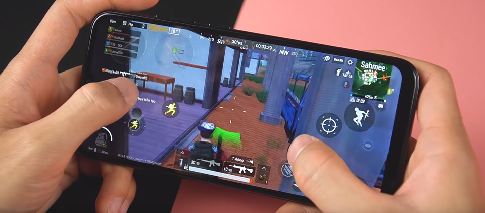 Những điện thoại chơi game tốt trong phân phúc phổ thông - 3 Những điện thoại chơi game tốt trong phân phúc phổ thông - 3