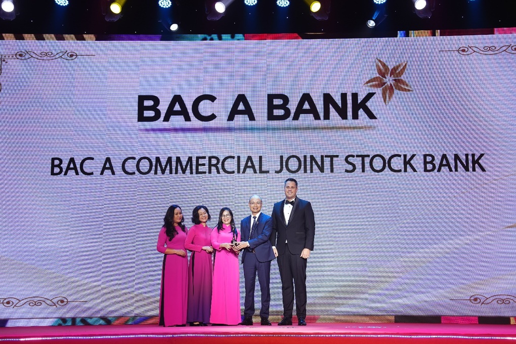BAC A BANK nhận 2 giải Nơi làm việc tốt nhất châu Á 2023 - 1 BAC A BANK nhận 2 giải Nơi làm việc tốt nhất châu Á 2023 - 1