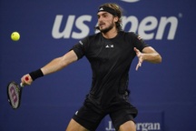Tsitsipas bị loại sốc ở trận mở màn US Open 2022