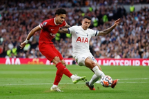 Trọng tài VAR quên kẻ vạch khiến Liverpool thua đau Tottenham