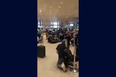 Sân bay náo loạn vì du khách giấu vỏ đạn pháo trong hành lý