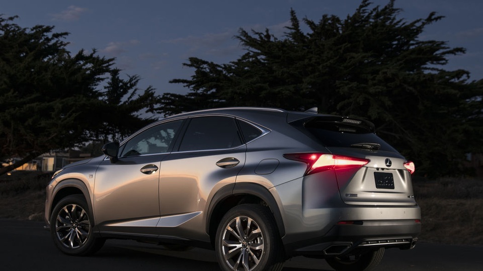 Chủ xe Lexus NX 300 không cần sốt ruột với phiên bản nâng cấp 2021 - 4 Chủ xe Lexus NX 300 không cần sốt ruột với phiên bản nâng cấp 2021 - 4