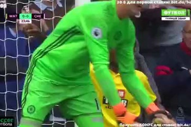 Ighalo khiến khung thành Chelsea gặp nguy hiểm