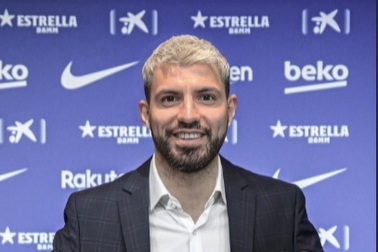 Sergio Aguero chính thức gia nhập Barcelona
