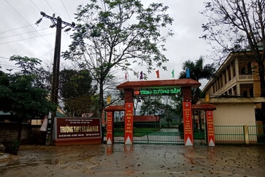 Cách ly 1 học sinh ho, đau đầu, cả lớp tạm nghỉ, trường vẫn học bình thường