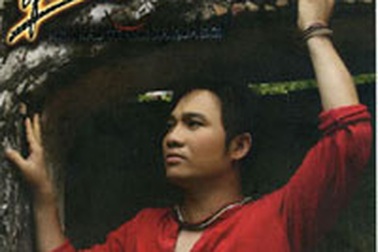 Quang Linh - Ngỡ đâu trăng đã qua đời