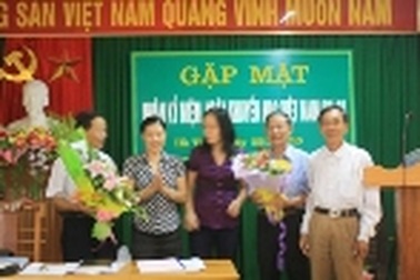 Hà Tĩnh: Tuyên dương các gia đình có con đậu thủ khoa ĐH năm 2010