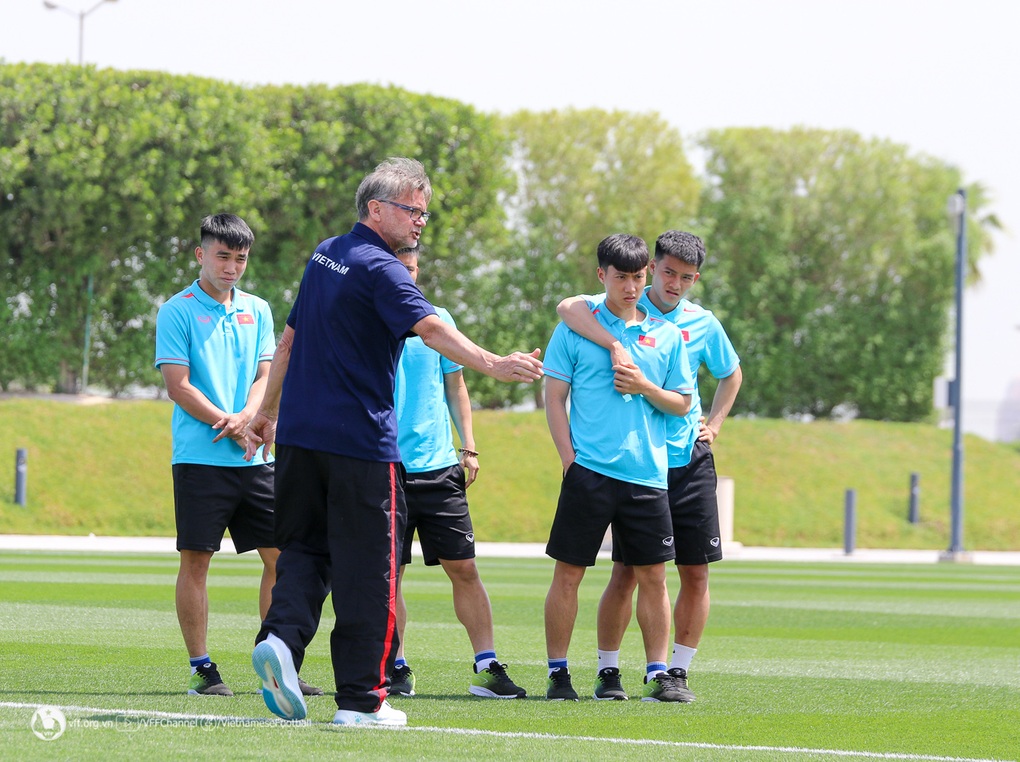 U23 Việt Nam bất ngờ được tập trên sân của nhà vô địch World Cup - 6 U23 Việt Nam bất ngờ được tập trên sân của nhà vô địch World Cup - 6
