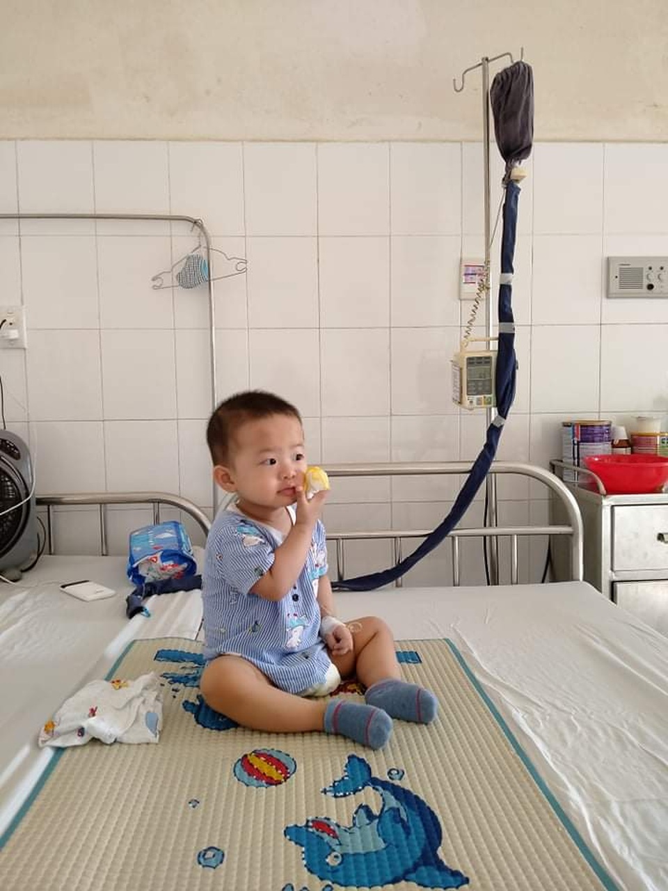 Thương bé trai 2 tuổi đã phải chống chọi với bệnh ung thư quái ác - 2 Thương bé trai 2 tuổi đã phải chống chọi với bệnh ung thư quái ác - 2