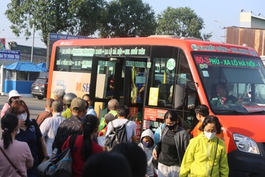 Xe buýt tăng chuyến, miễn phí vé từ Đồng Nai lên Bến xe Miền Đông