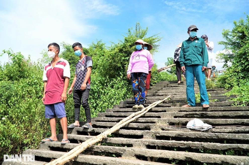 Nghề độc, lạ ở miền Tây, chỉ buôn bán mỗi cỏ dại mà đắt như tôm tươi - 5 Nghề độc, lạ ở miền Tây, chỉ buôn bán mỗi cỏ dại mà đắt như tôm tươi - 5