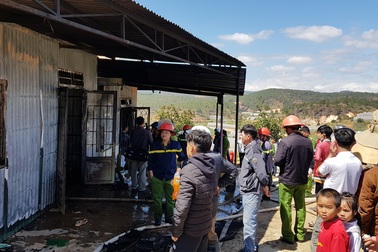 Hoả hoạn thiêu rụi 2 căn nhà ngày 27 Tết