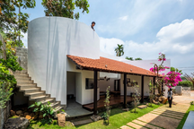 Nữ giám đốc làm nhà vườn "trốn khói bụi", đẹp bình yên ở Tây Nguyên