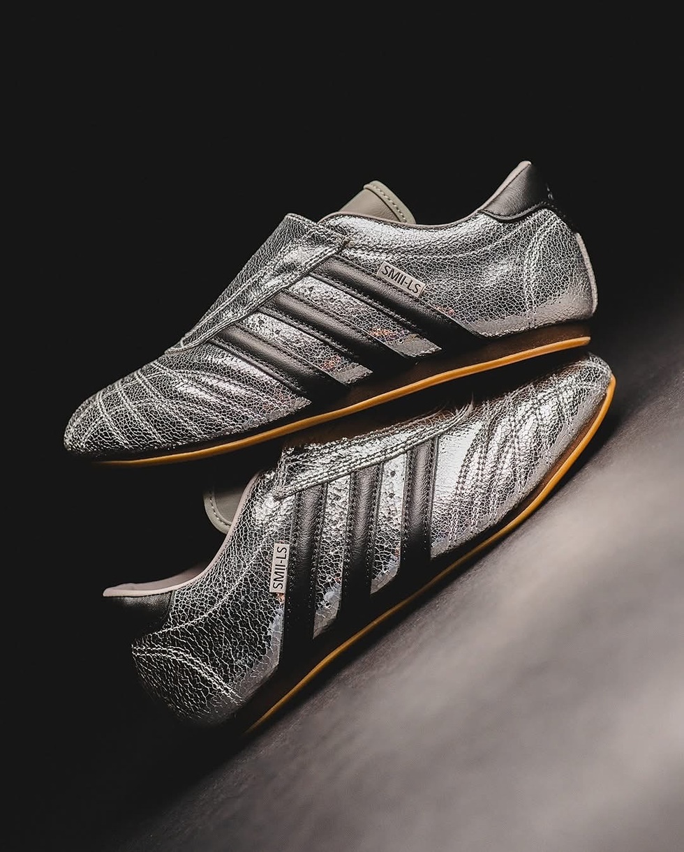 Kiểu giày được ví như trang sức cho chân, khiến Gen Z đặc biệt yêu thích - 6 Kiểu giày được ví như trang sức cho chân, khiến Gen Z đặc biệt yêu thích - 6