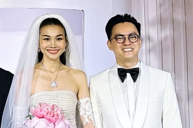 Đám cưới Thanh Hằng: Chồng nhạc trưởng đệm đàn hát, hé lộ thực đơn "5 sao"