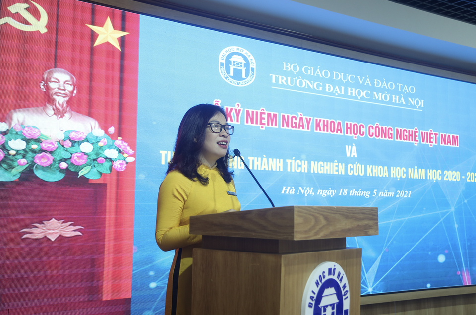 Vinh danh trực tuyến gần 200 giảng viên, sinh viên xuất sắc về nghiên cứu - 1 Vinh danh trực tuyến gần 200 giảng viên, sinh viên xuất sắc về nghiên cứu - 1