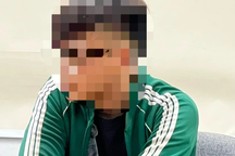 Hà Nội: Thiếu niên cụt một tay vẫn lái xe bốc đầu "diễu phố"