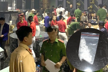 35 "nam thanh nữ tú" dương tính ma tuý trong quán bar
