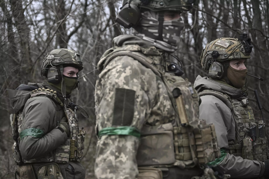 Biệt kích Ukraine ngăn Nga khép vòng vây Bakhmut - 1 Biệt kích Ukraine ngăn Nga khép vòng vây Bakhmut - 1