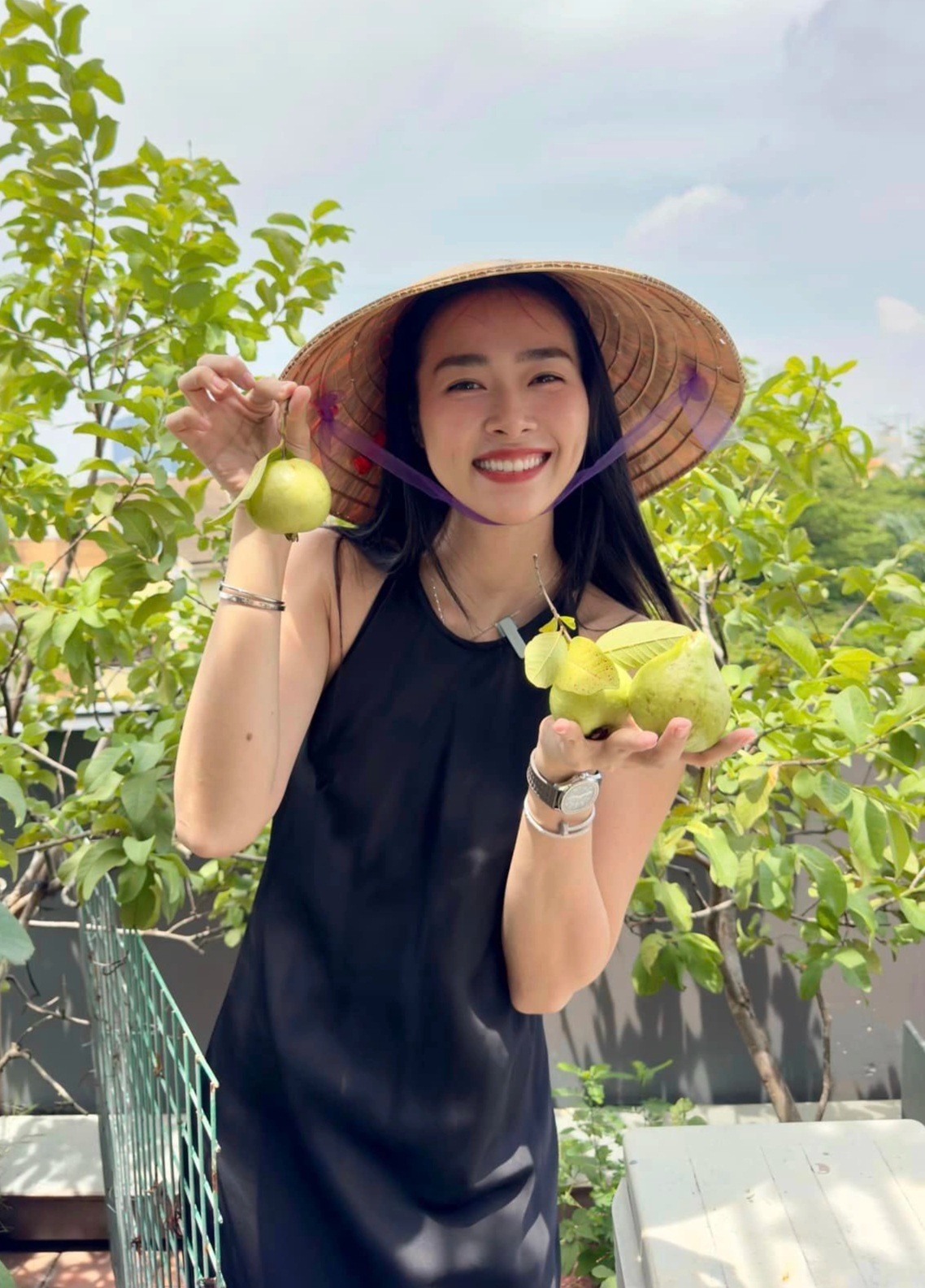 View - Diệp Bảo Ngọc: Mỹ nhân gợi cảm của "Lật mặt" ly hôn năm 22 tuổi giờ ra sao? | Báo Dân trí