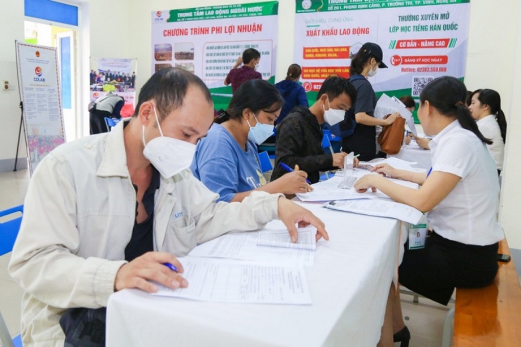 Chặn lao động chui ở Hàn Quốc: Tăng điều khoản mang tính ràng buộc - 5 Chặn lao động chui ở Hàn Quốc: Tăng điều khoản mang tính ràng buộc - 5