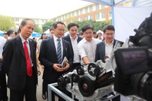 Trường cao đẳng nghề nhận tài trợ gần 4,5 tỷ đồng trong lễ khai giảng