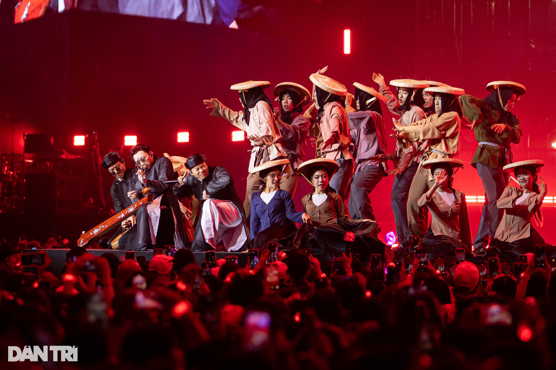 Những khoảnh khắc ấn tượng trong concert đầu tiên của SOOBIN tại Hà Nội - 2 Những khoảnh khắc ấn tượng trong concert đầu tiên của SOOBIN tại Hà Nội - 2