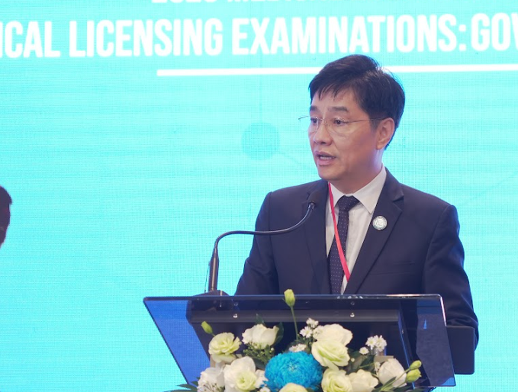 Bác sĩ, nhân viên y tế phải thi đánh giá năng lực trước khi hành nghề - 3 Bác sĩ, nhân viên y tế phải thi đánh giá năng lực trước khi hành nghề - 3